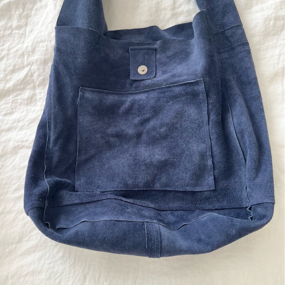 Free People Jessa Carryall Suede Leather Bag in Navy blue rare color! - Picture 13 of 16